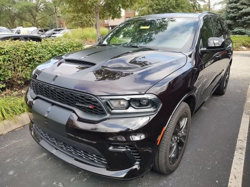 Certified 2025 Dodge Durango R/T w/ Blacktop Package AWD/4WD image 3