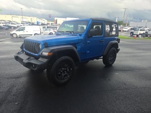 Used 2026 Jeep Wrangler Sport AWD/4WD image 3