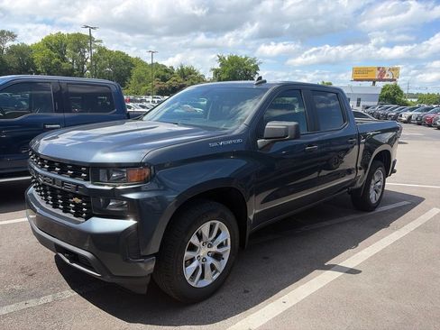 Used 2020 Chevrolet Silverado 1500 Custom w/ Custom Value Package RWD image 1