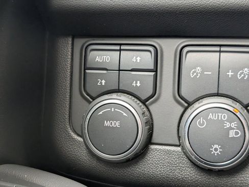 Used 2022 Chevrolet Tahoe RST w/ Luxury Package image 27