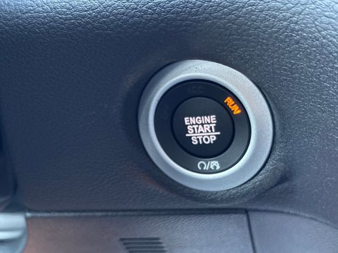 New 2026 Chrysler Pacifica Select image 19