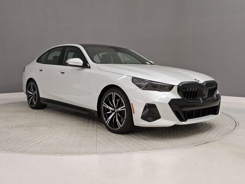 New 2026 BMW 530i w/ M Sport Package image 5