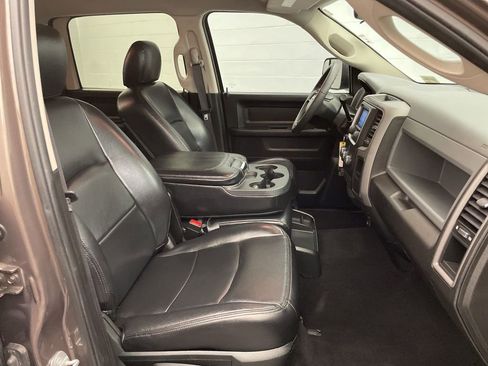 Used 2018 RAM 2500 Tradesman w/ Chrome Appearance Group image 23