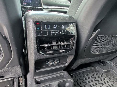 Used 2024 Jeep Grand Cherokee L Laredo AWD/4WD image 29