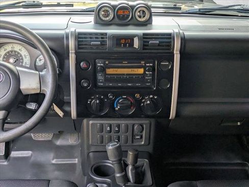 Used 2008 Toyota FJ Cruiser image 13