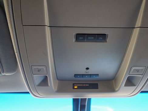 Used 2014 GMC Sierra 1500 SLT w/ SLT Preferred Package image 30