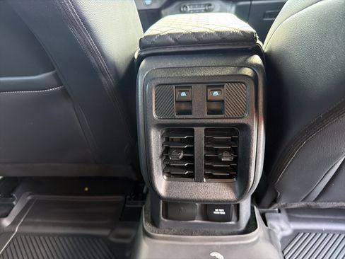 Certified 2025 Ford Bronco Outer Banks w/ Sasquatch Package AWD/4WD image 23