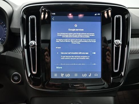 New 2026 Volvo XC40 B5 Ultra w/ Protection Package Premier image 17