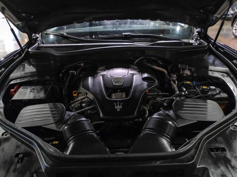 Used 2019 Maserati Levante GranLusso image 45