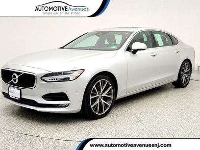 Used 2018 Volvo S90 T5 Momentum w/ Convenience Package