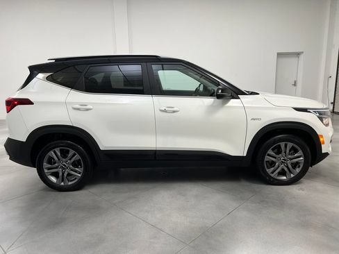 Used 2023 Kia Seltos S w/ Navigation Package AWD/4WD image 10