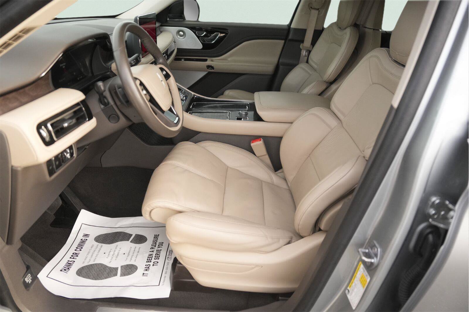 Used 2024 Lincoln Aviator Reserve w/ Equipment Group 201A AWD/4WD image 9