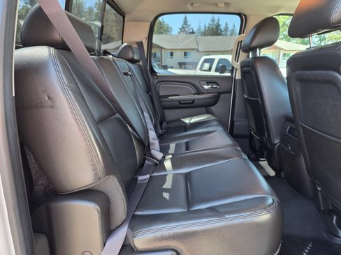 Used 2011 GMC Sierra 2500 Denali AWD/4WD image 29