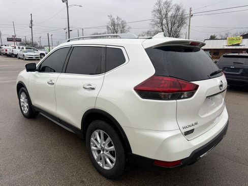 Used 2018 Nissan Rogue SV w/ Sun & Sound Touring Package image 5