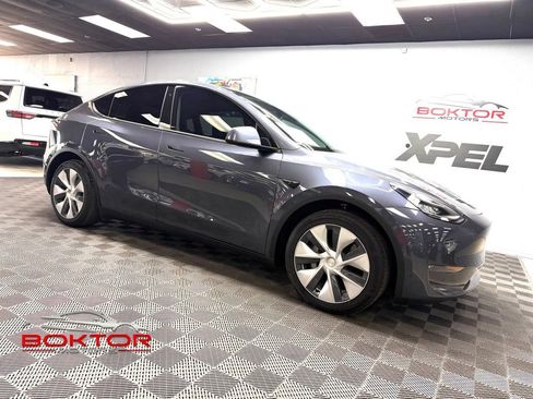 Used 2020 Tesla Model Y Long Range AWD/4WD image 1