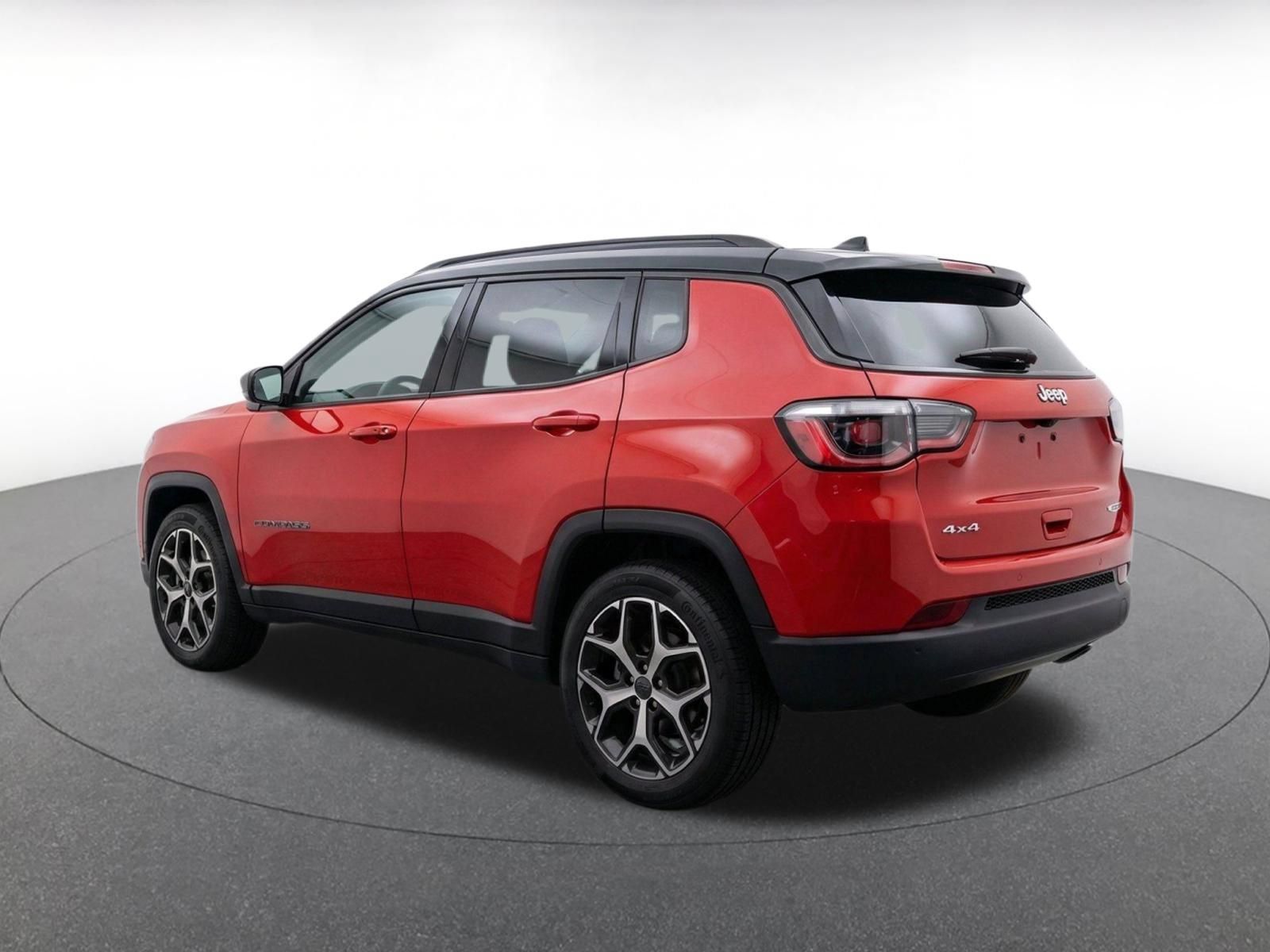 Used 2025 Jeep Compass Limited AWD/4WD image 6