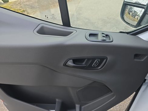 New 2026 Ford Transit 250 148 Medium Roof RWD image 30
