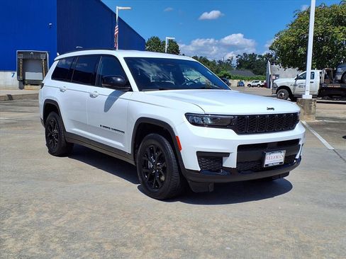 Used 2024 Jeep Grand Cherokee L Laredo image 21