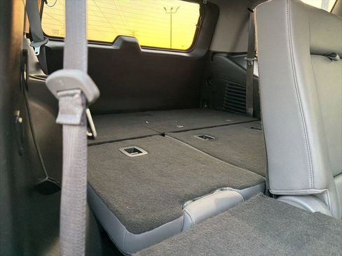 Used 2019 Chevrolet Tahoe LT w/ Luxury Package image 7