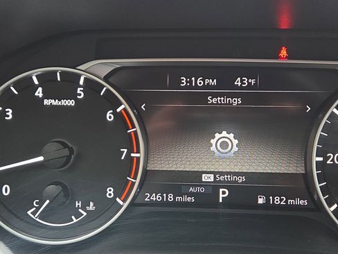 Used 2025 Nissan Rogue SV image 21