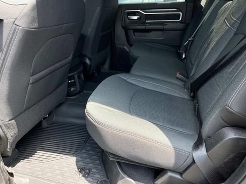 New 2025 RAM 2500 Big Horn AWD/4WD image 6