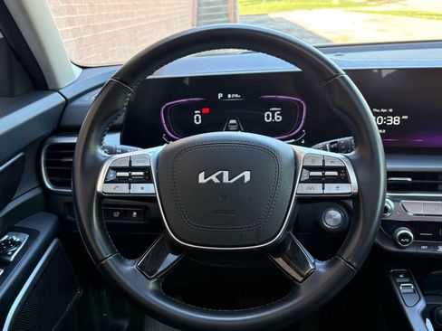 Used 2025 Kia Telluride S AWD/4WD image 14
