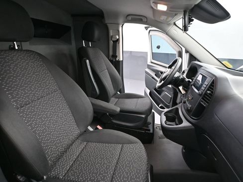 Used 2023 Mercedes-Benz Metris image 31