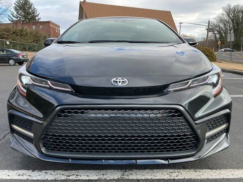 Used 2020 Toyota Corolla SE image 2