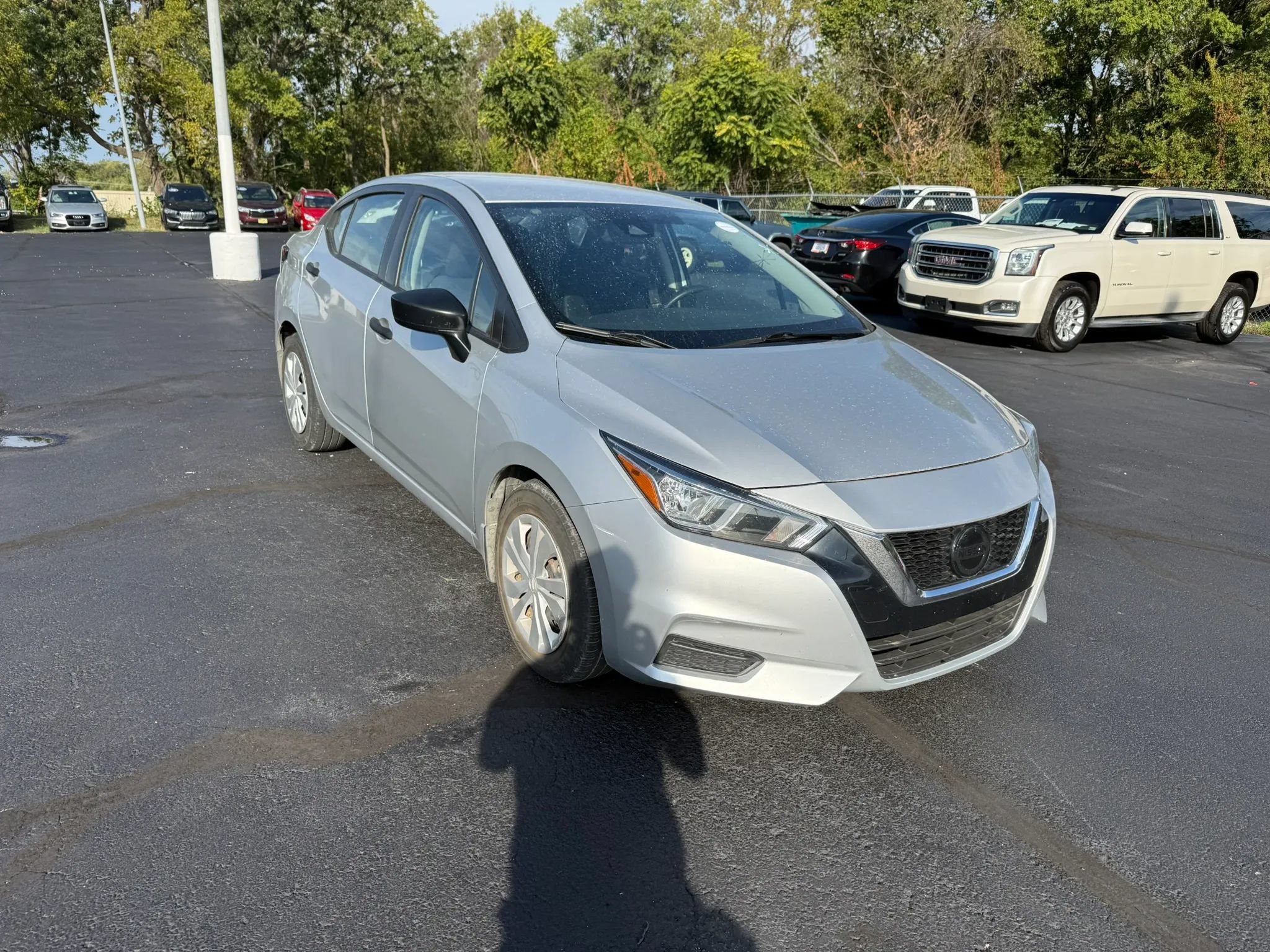 Used 2021 Nissan Versa S FWD image 1
