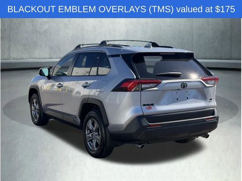 Used 2025 Toyota RAV4 LE image 9