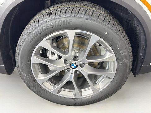 New 2026 BMW X5 xDrive40i w/ Premium Package image 34