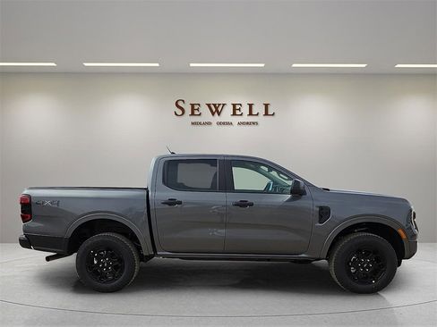 New 2026 Ford Ranger XLT w/ Black Appearance Package image 5