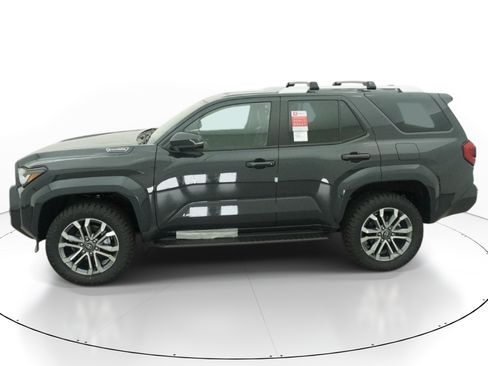 New 2026 Toyota 4Runner Limited AWD/4WD image 3