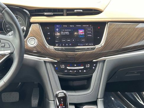 Certified 2025 Cadillac XT6 Premium Luxury w/ Platinum Package FWD image 16