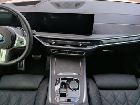 Used 2024 BMW X5 xDrive40i w/ M Sport Package AWD/4WD image 33