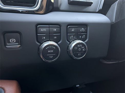 Certified 2024 GMC Sierra 1500 Denali Ultimate image 19