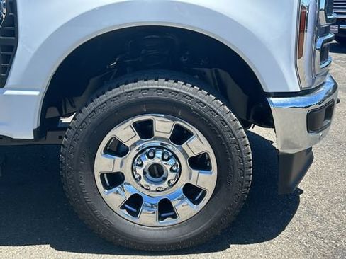 New 2026 Ford F250 Lariat w/ Lariat Premium Package AWD/4WD image 9