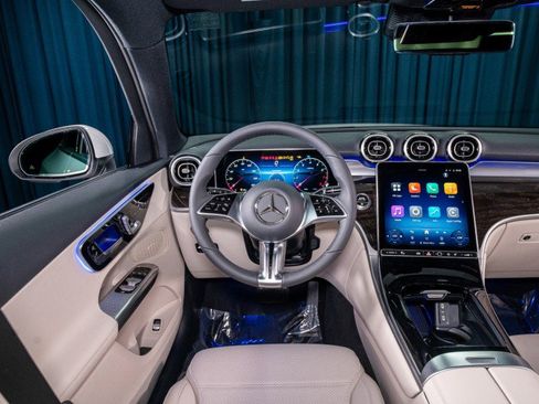 Certified 2026 Mercedes-Benz GLC 300 image 17