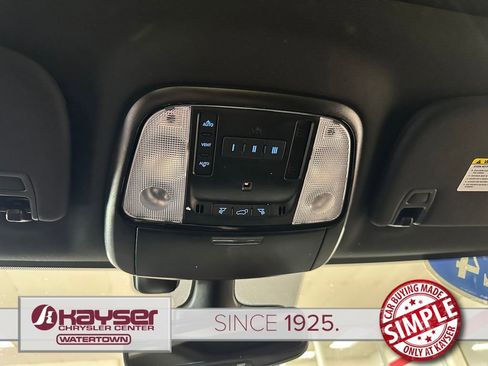 Used 2024 Dodge Durango GT AWD/4WD image 35