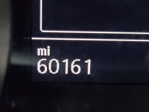 Used 2018 Volkswagen Golf S image 18