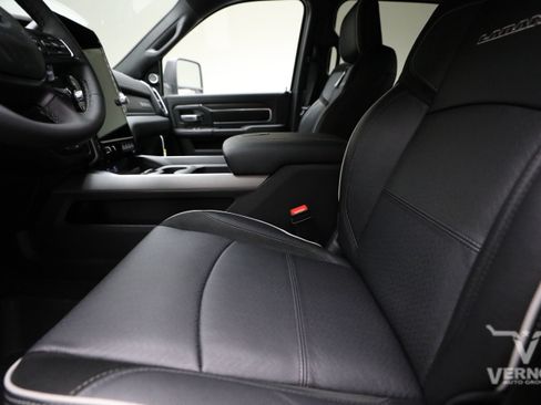 New 2026 RAM 3500 Laramie AWD/4WD image 10