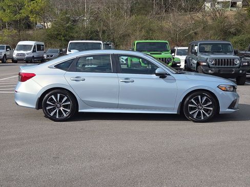 Used 2023 Honda Civic EX image 2