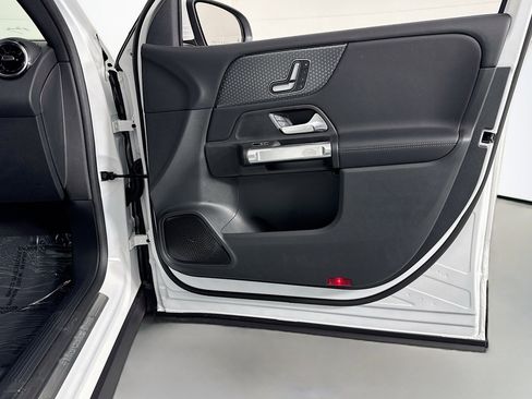 New 2026 Mercedes-Benz GLB 250 image 23