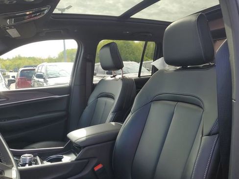 New 2026 Jeep Grand Cherokee Limited AWD/4WD image 11