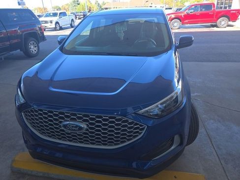 Used 2023 Ford Edge SEL image 2