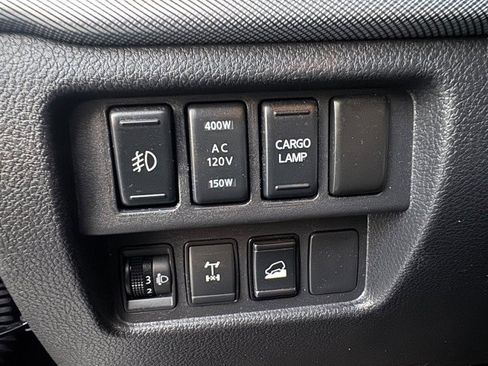 Used 2018 Nissan Titan PRO-4X w/ Pro-4x Convenience Package AWD/4WD image 21