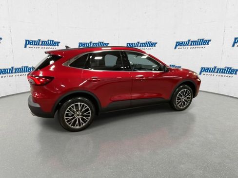 New 2026 Ford Escape SE FWD image 11