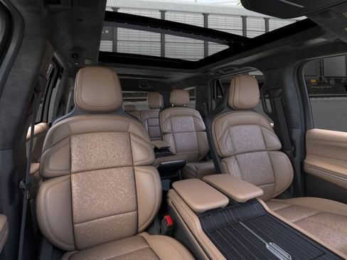 New 2026 Lincoln Navigator Black Label AWD/4WD image 11