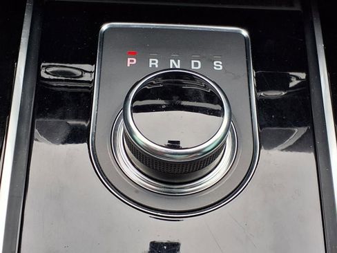 Used 2019 Jaguar F-PACE R-Sport image 19