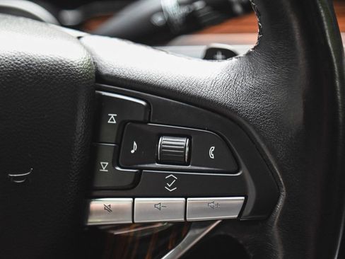 Used 2023 Cadillac Escalade Premium Luxury image 25